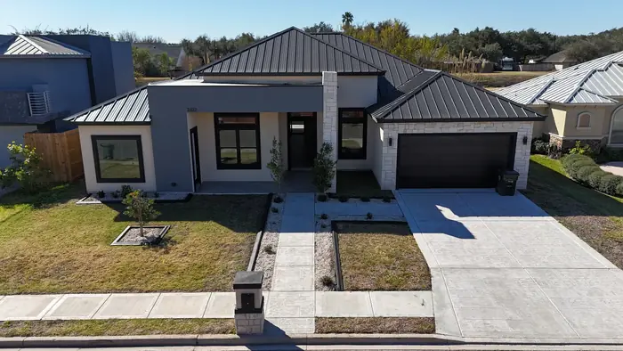 N 25th Home